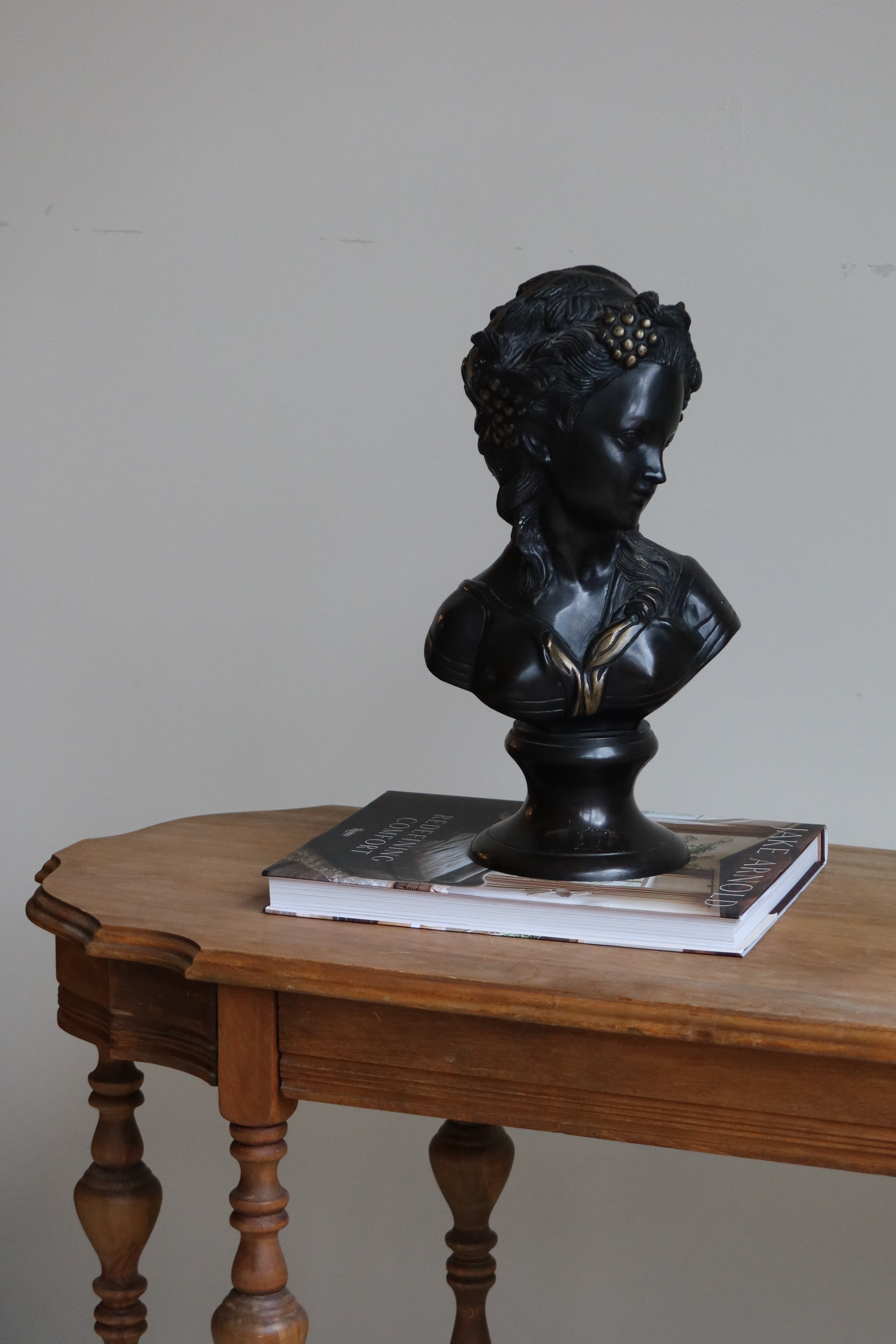 Parisian Early Antique Bronze Sculpture