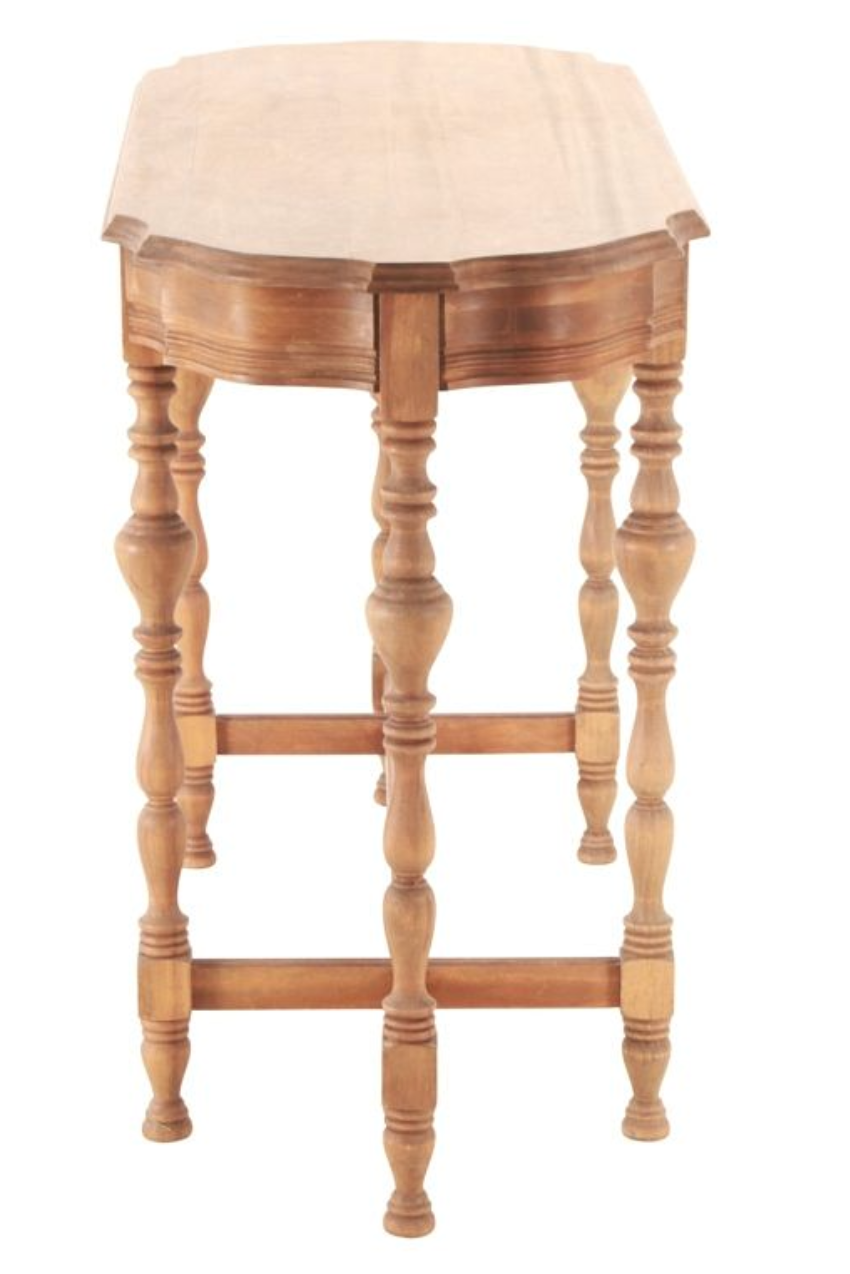 Heirloom Mae Console