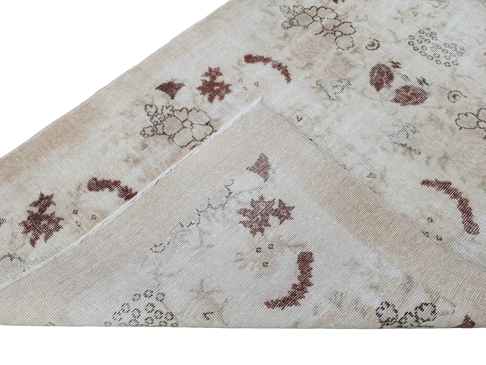 Emmeline Vintage Rug with Burgundy - 6'6" x 3'8.5"