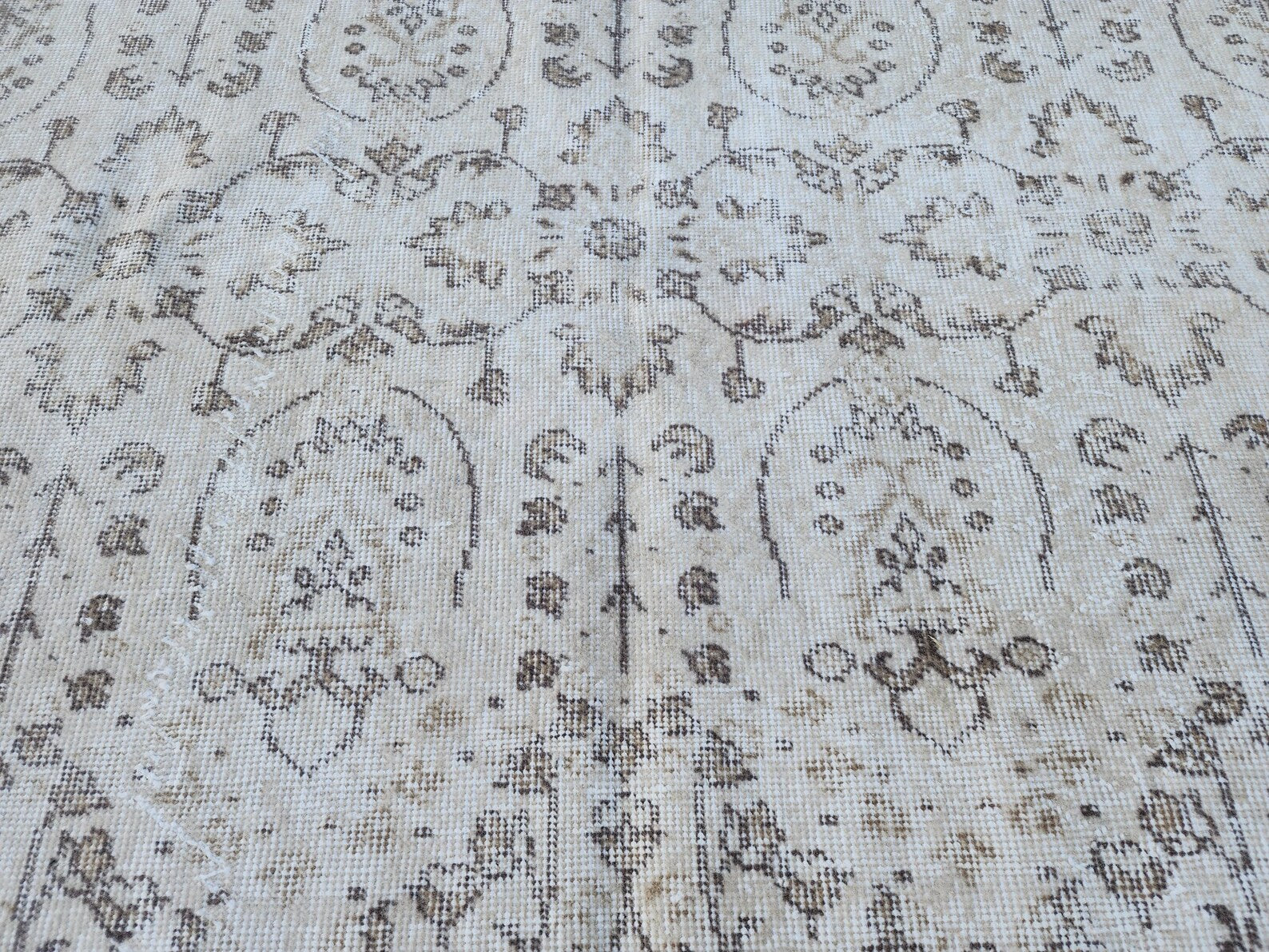 Coraline Vintage Turkish Rug - 5.6' x 9.25'