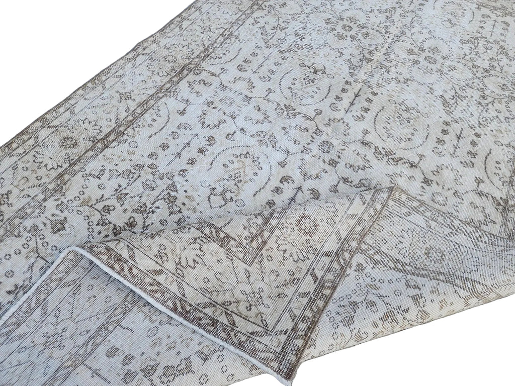 Coraline Vintage Turkish Rug - 5.6' x 9.25'