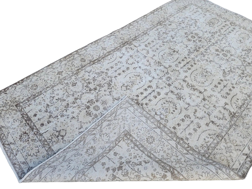 Coraline Vintage Turkish Rug - 5.6' x 9.25'