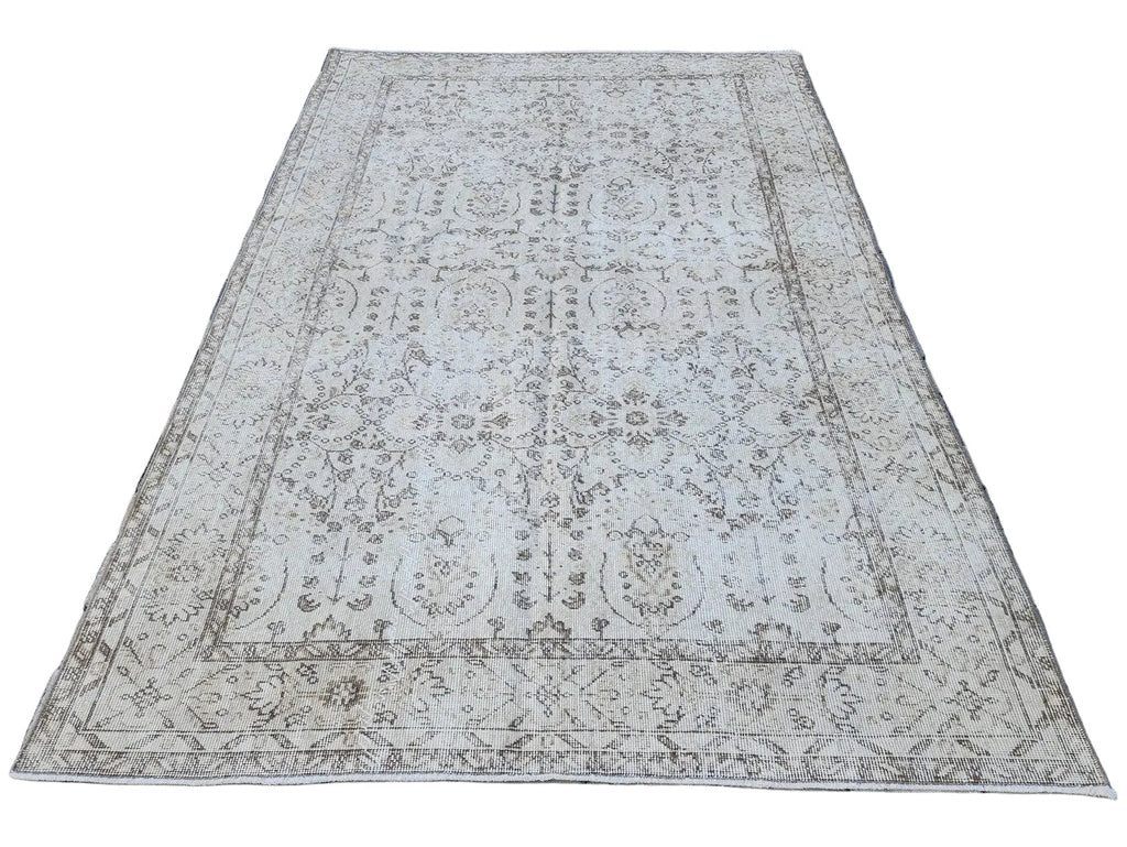 Coraline Vintage Turkish Rug - 5.6' x 9.25'