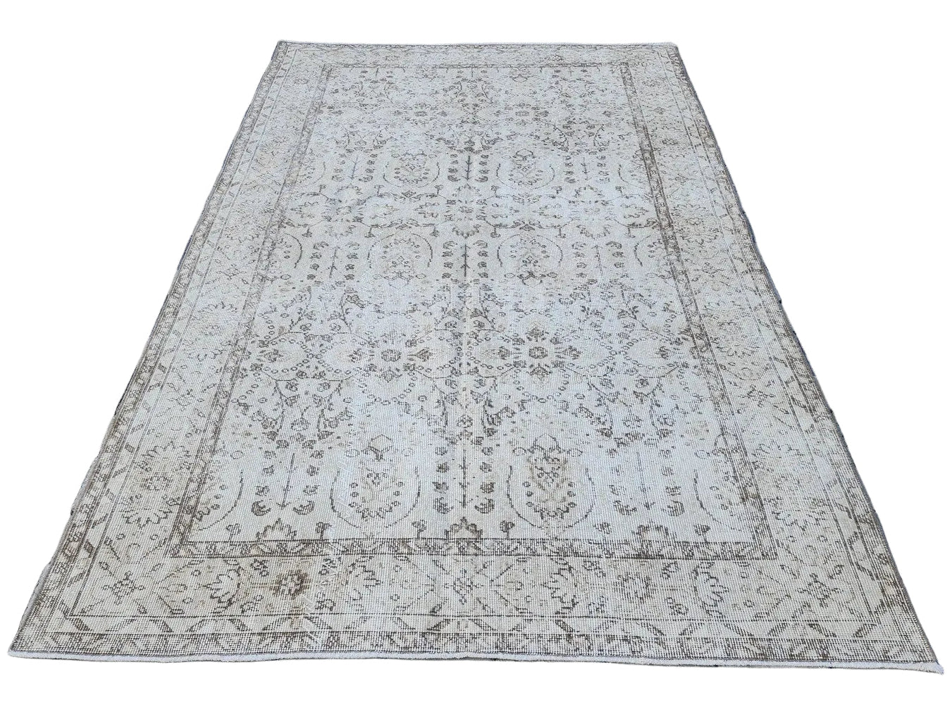 Coraline Vintage Turkish Rug - 5.6' x 9.25'