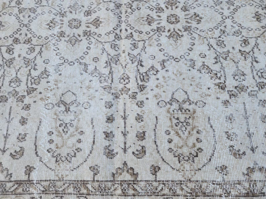 Coraline Vintage Turkish Rug - 5.6' x 9.25'