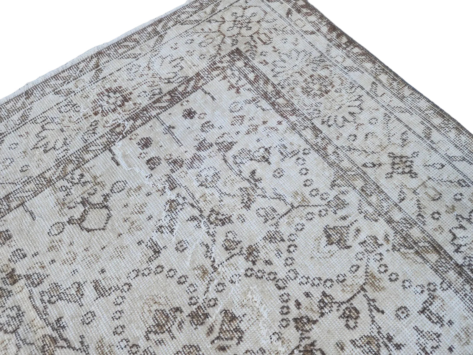 Coraline Vintage Turkish Rug - 5.6' x 9.25'