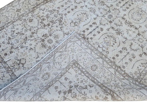 Coraline Vintage Turkish Rug - 5.6' x 9.25'
