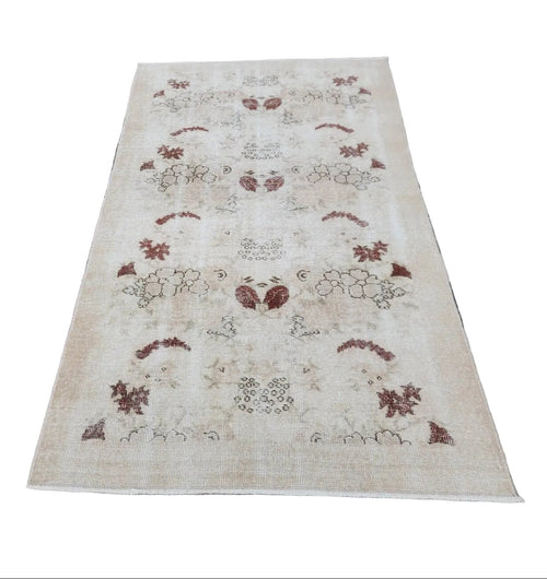 Emmeline Vintage Rug with Burgundy - 6'6" x 3'8.5"